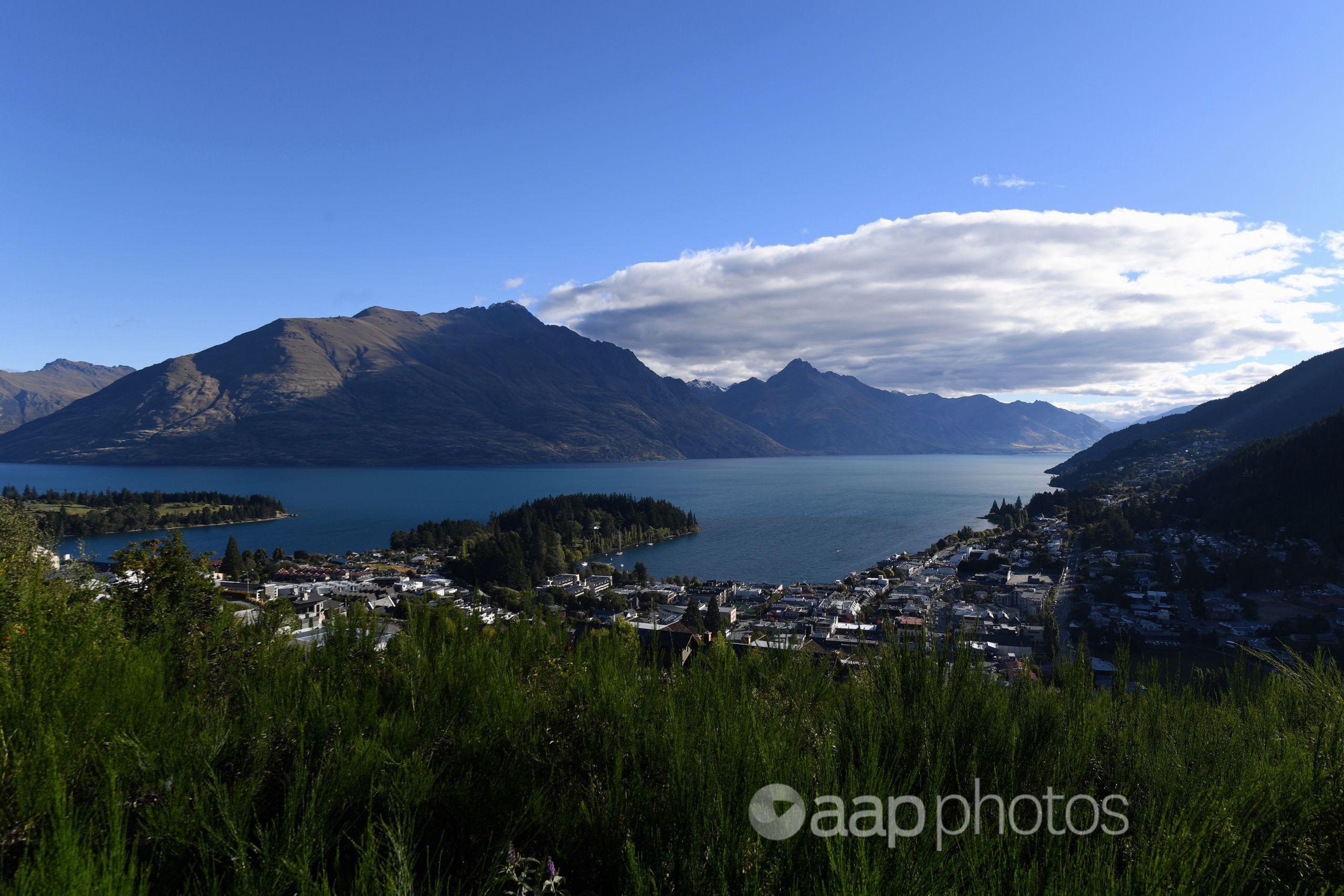 Overview of Lake Wakatipu and the city centre of Queenstown, NZ.