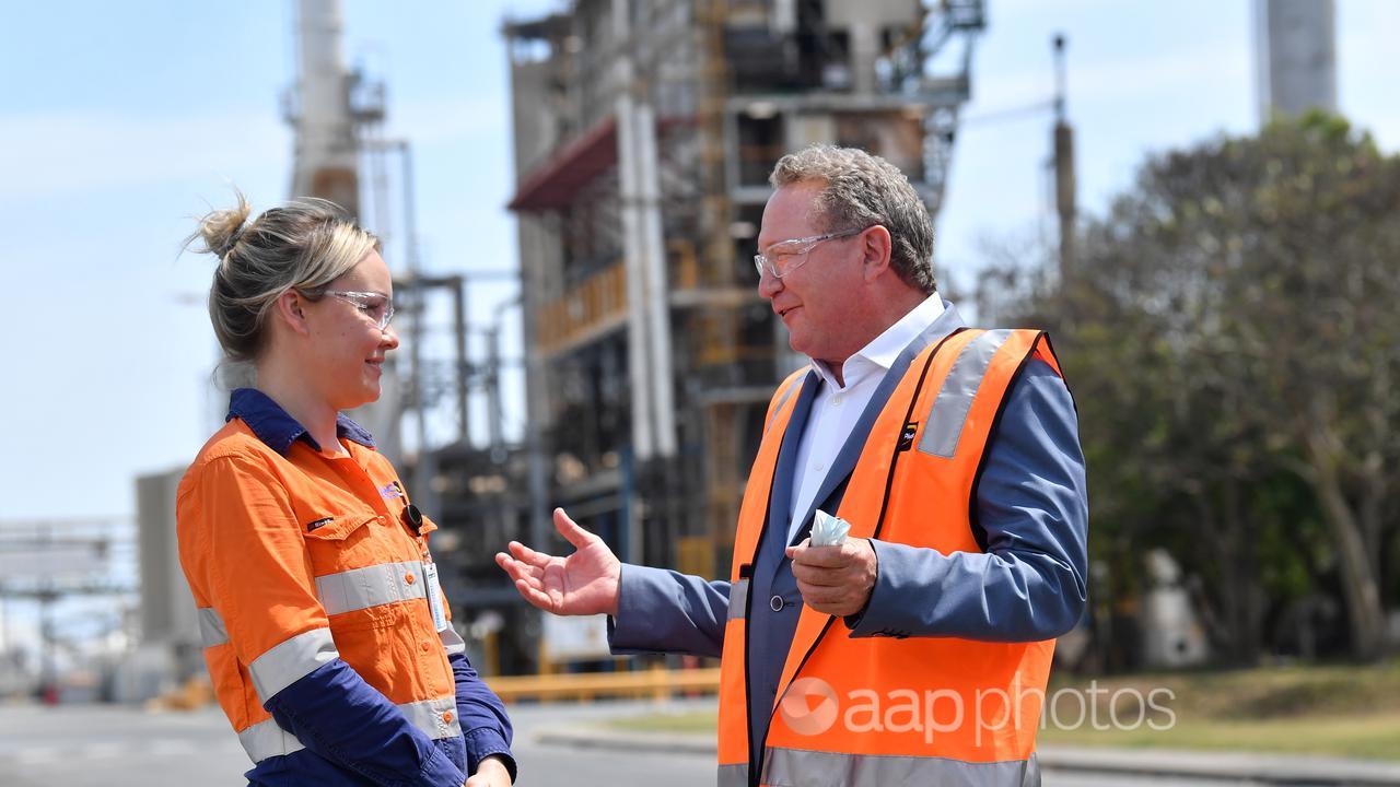 Andrew Forrest (right) with a worker in Queensland (file image)