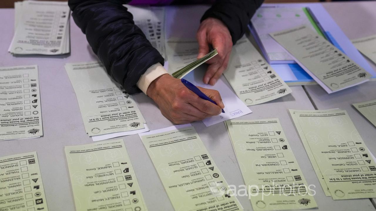 No, the AEC doesn’t misdirect voting preferences – Australian ...
