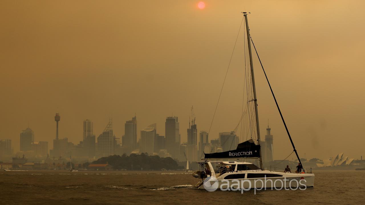 Smoke haze from bushfires blankets the CBD in Sydney