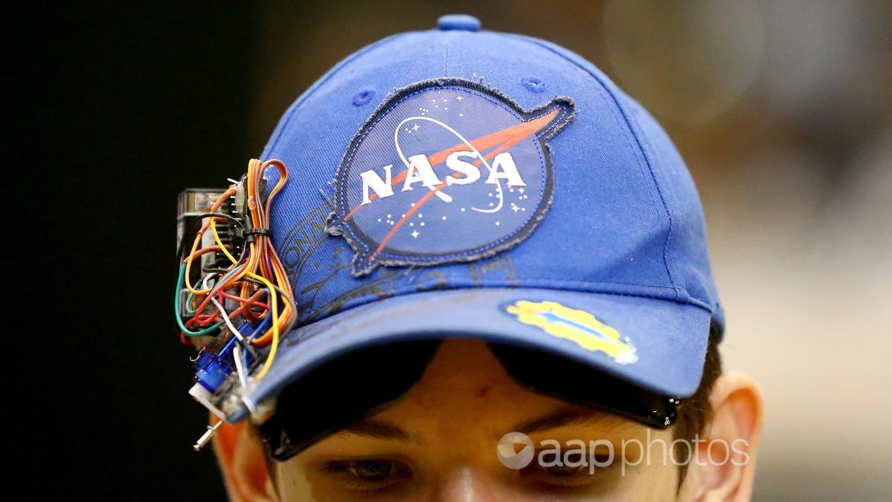 Sombrero personalizado de la NASA (foto de archivo)
