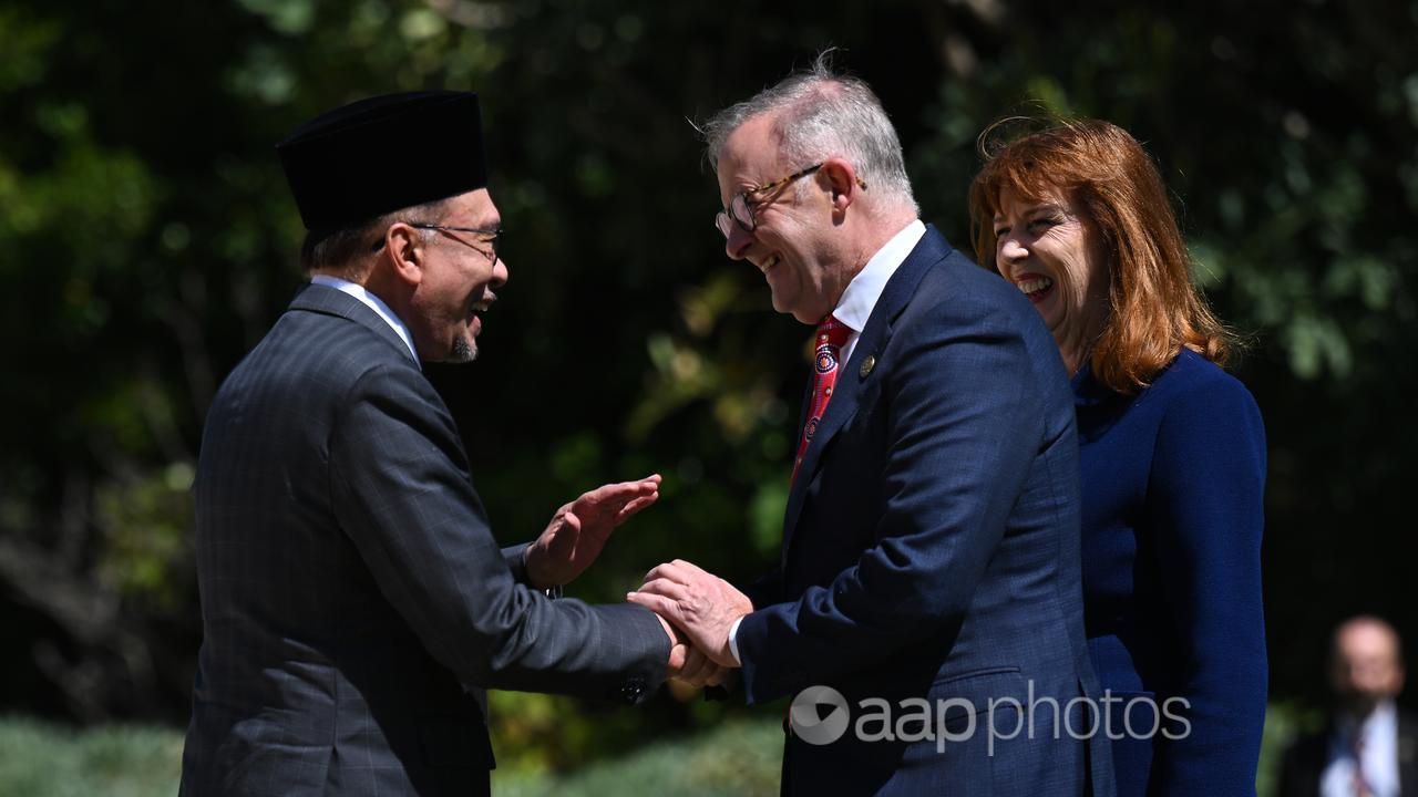 Anthony Albanese and Malaysian Prime Minister Anwar Ibrahim