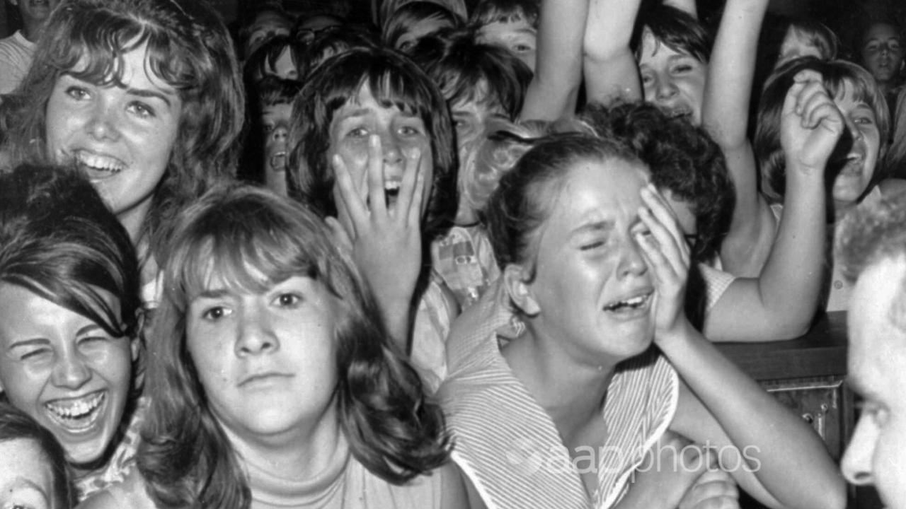 Beatles fans in 1964 (file)