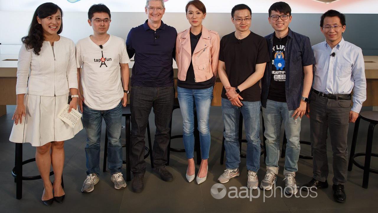 Zhang Yiming (right) in a group photo in Beijing City in 2016.