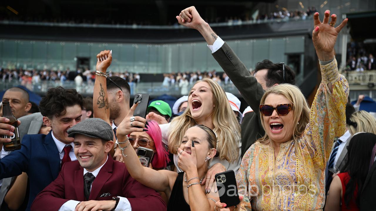 Randwick crowd