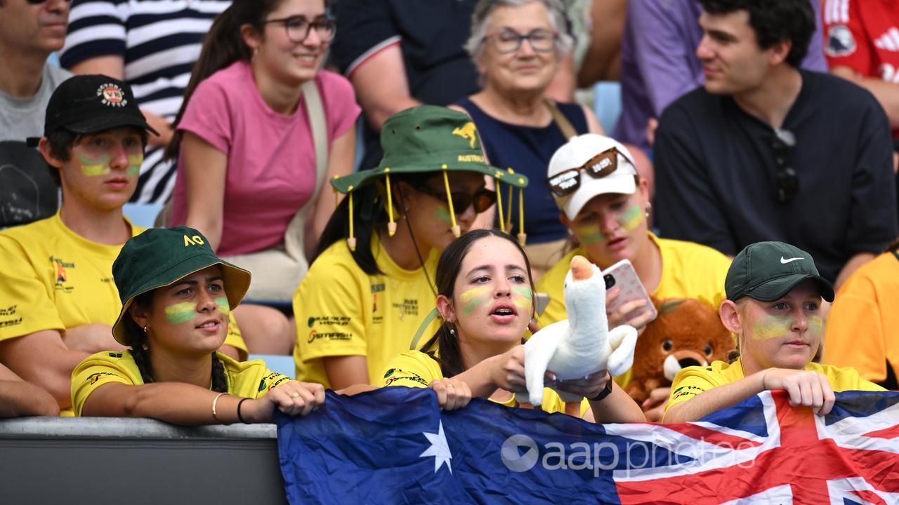 AO crowd