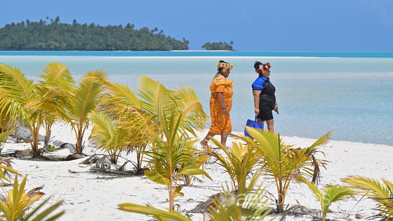 Locals at Aitutaki, Cook Islands